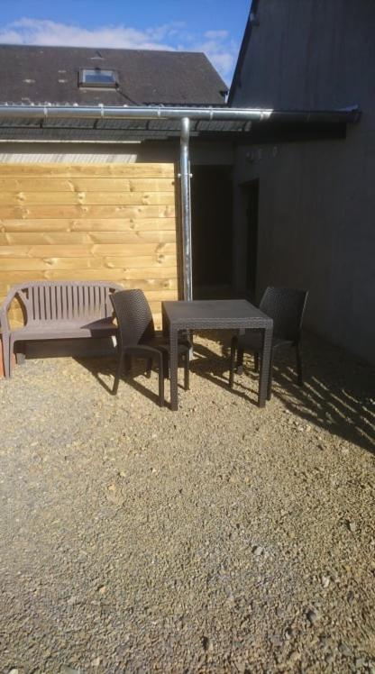 gites de l'archange Courtils Exterior foto